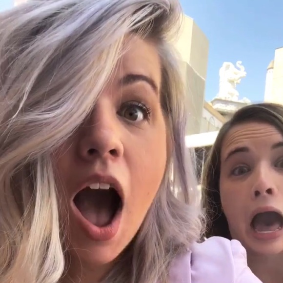 Meet your Posher, Katy - Picture 1 of 1